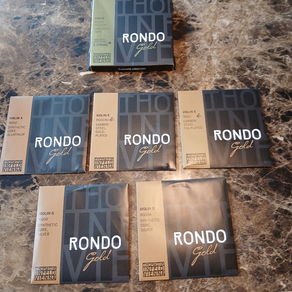 Gold Violin String Set - Gold and Silver - Picture 1 of 10